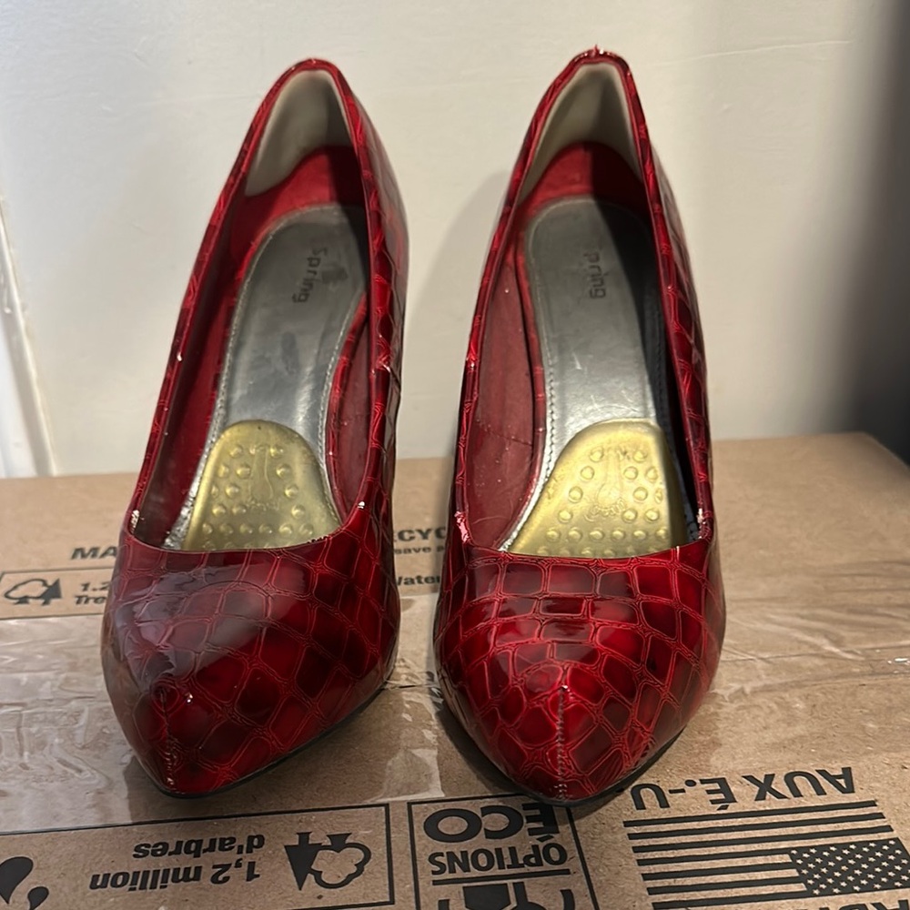 Spring stiletto size 9